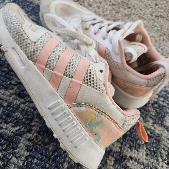 COPY - Little Girl shoes-Like New! - Picture 5 of 16